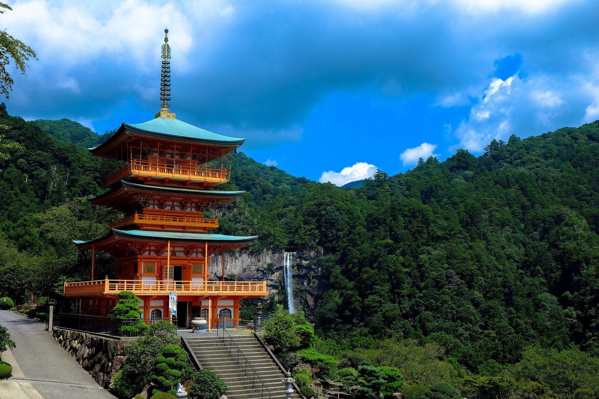 Sebelum Ke Negeri Sakura, Perlu Tahu Etika Berperilaku di Jepang