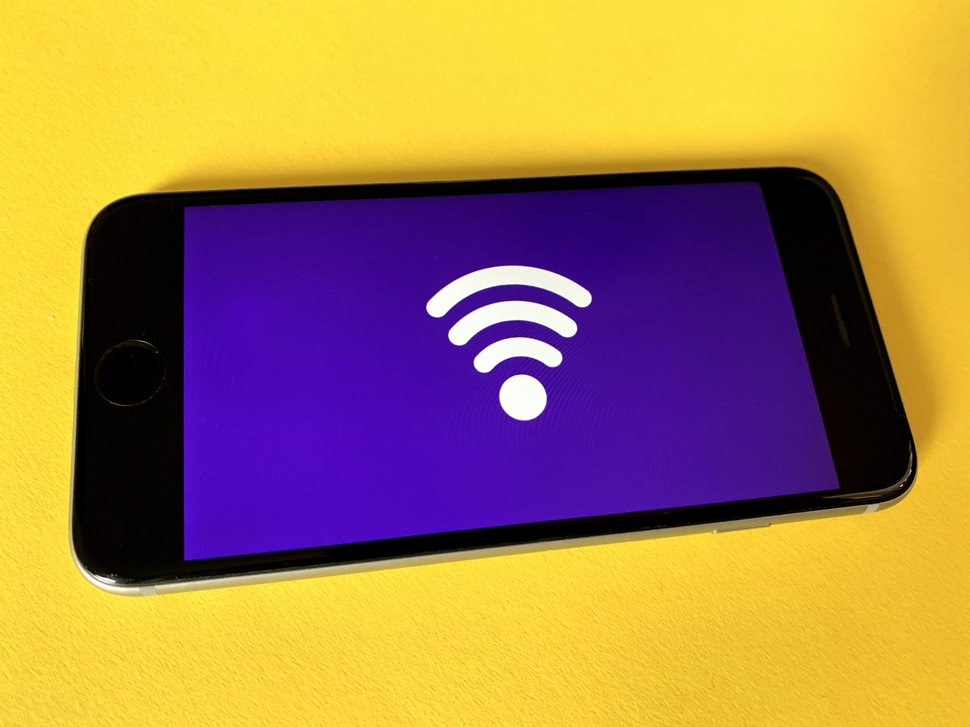 Perbedaan MiFi dan WiFi beserta Kelebihan dan Kekurangannya