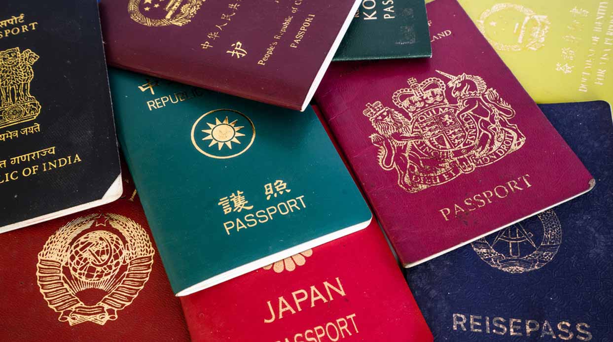 Perbedaan Paspor dan E-Paspor serta Kelebihan dan Kekurangannya