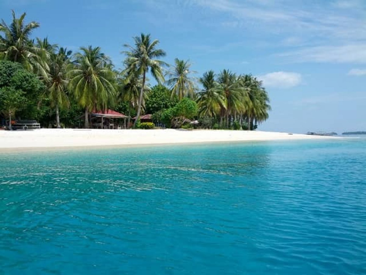 Nama Nama Pantai dan Laut di Pulau Sumatera Terbaik
