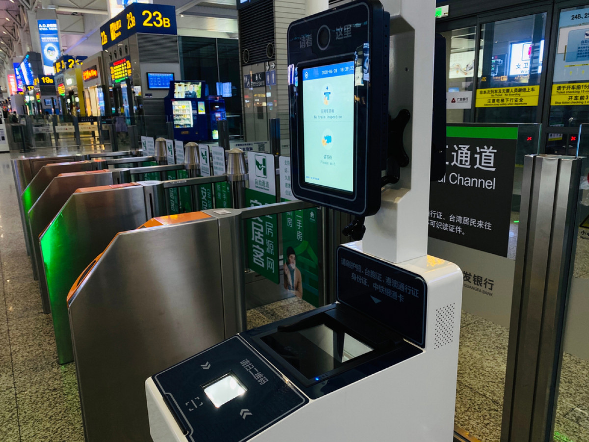 Biometrik di Bandara: Inovasi Canggih Mempercepat Proses Check-in