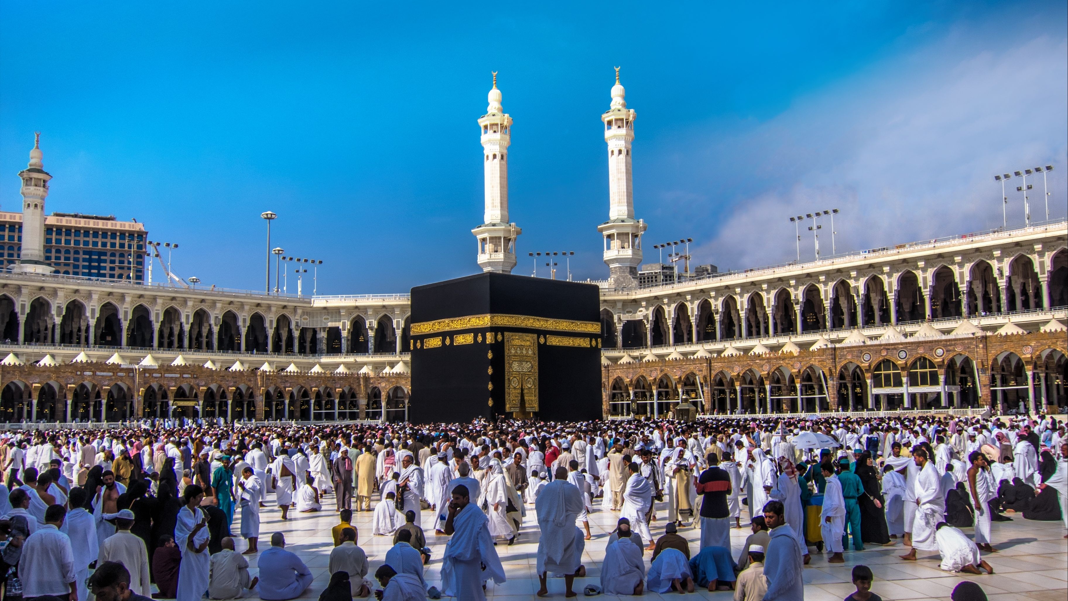 7 Tips Hemat dan Nyaman Komunikasi di Tanah Suci Selama Menjalankan Ibadah Haji