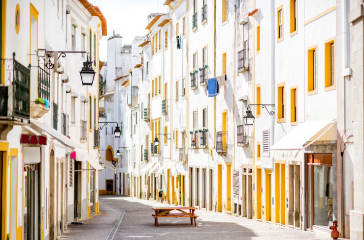 Evora