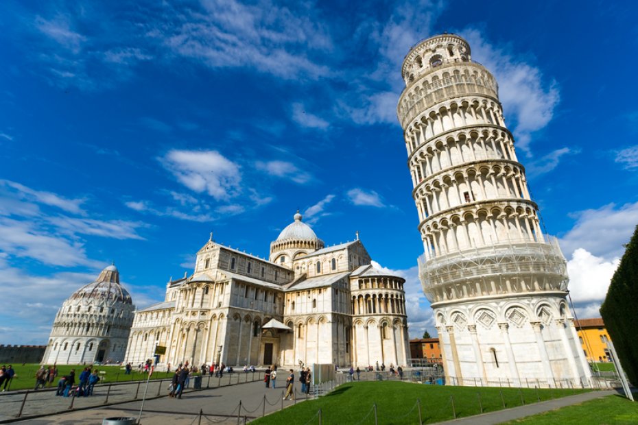 fakta unik menara pisa